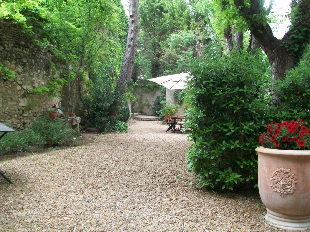 Campagne Baudeloup Bed and Breakfast LʼIsle-sur-la-Sorgue Eksteriør billede